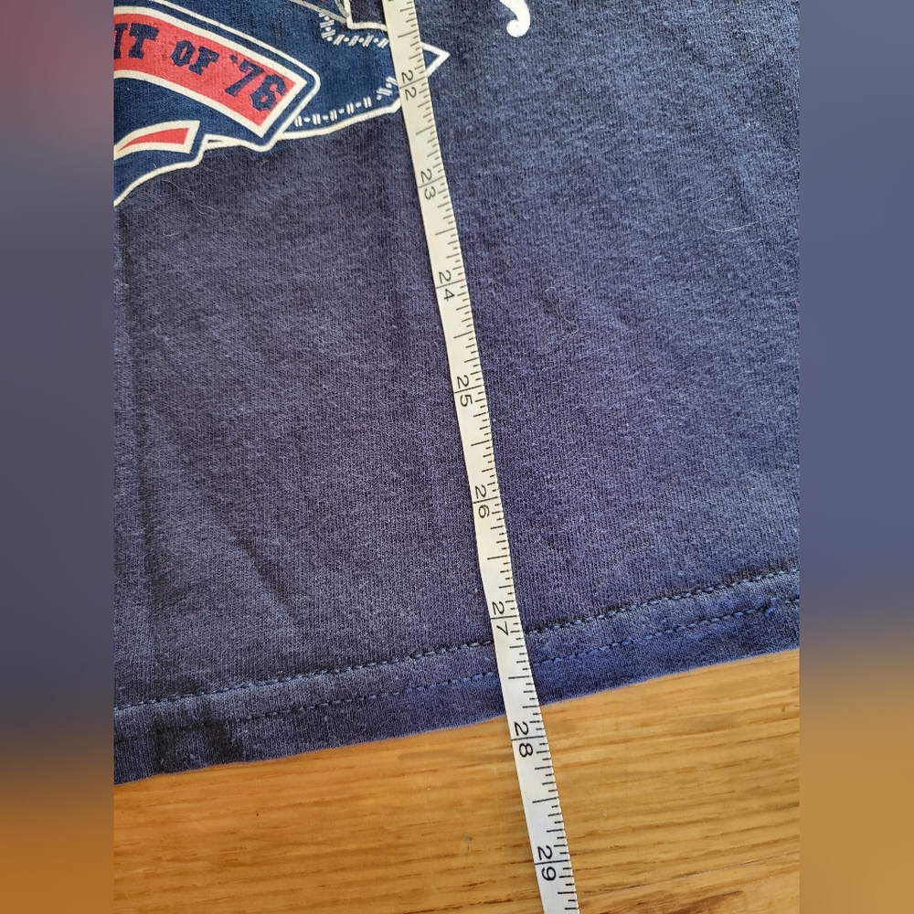Men's size medium USA theme shirt - Picture 4 of 4